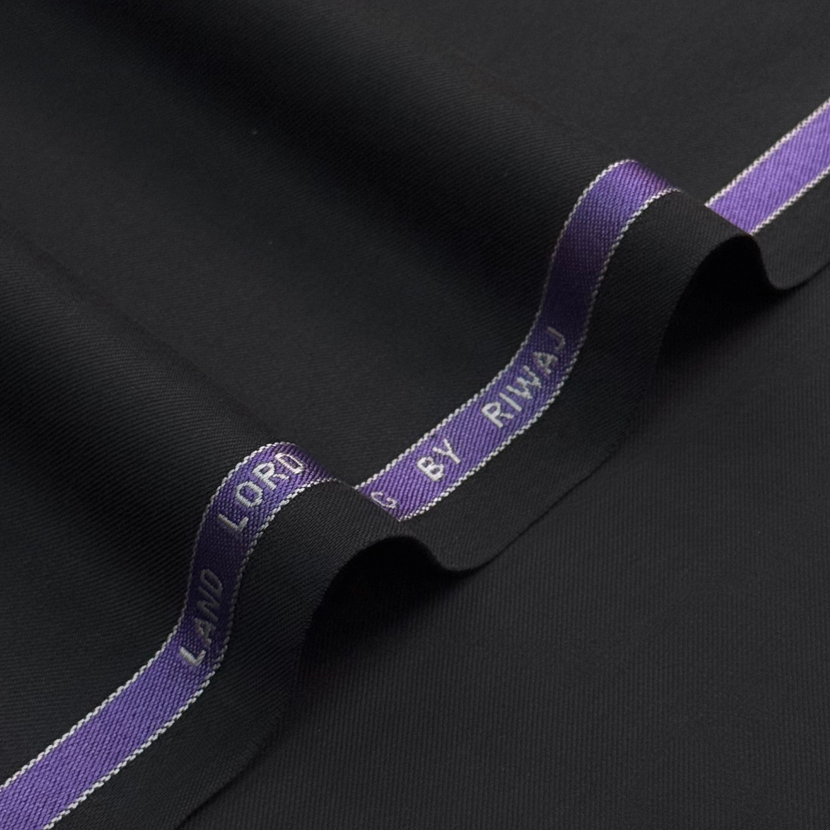 LAND LORD SUITING | RI-273 | UNSTITCH