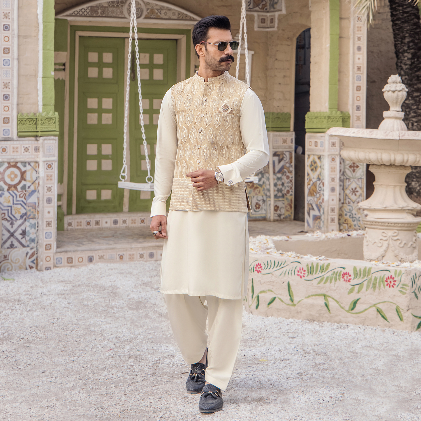CM-1251  SUIT + WAISTCOAT
