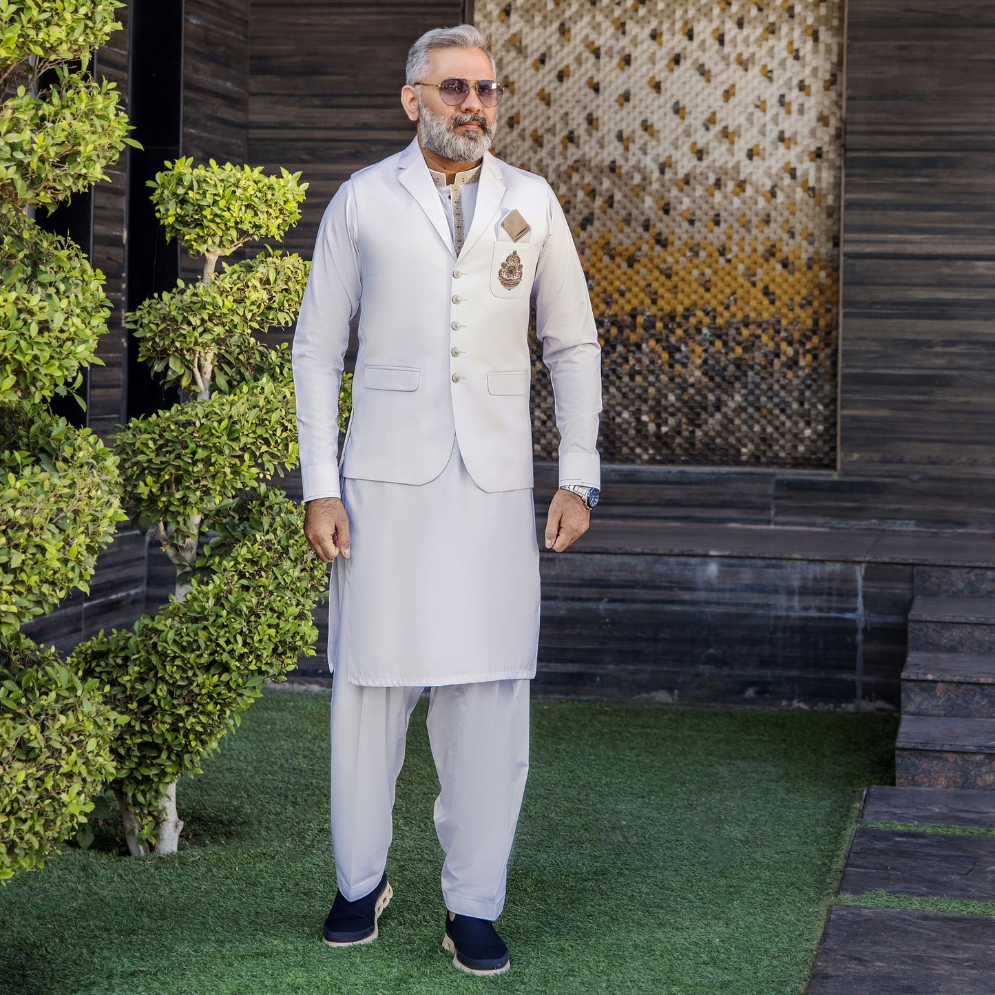 CM-1302  SUIT + WAISTCOAT