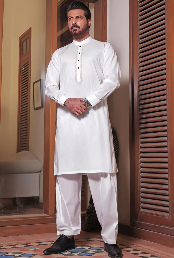 FR-1105 - Unstitched