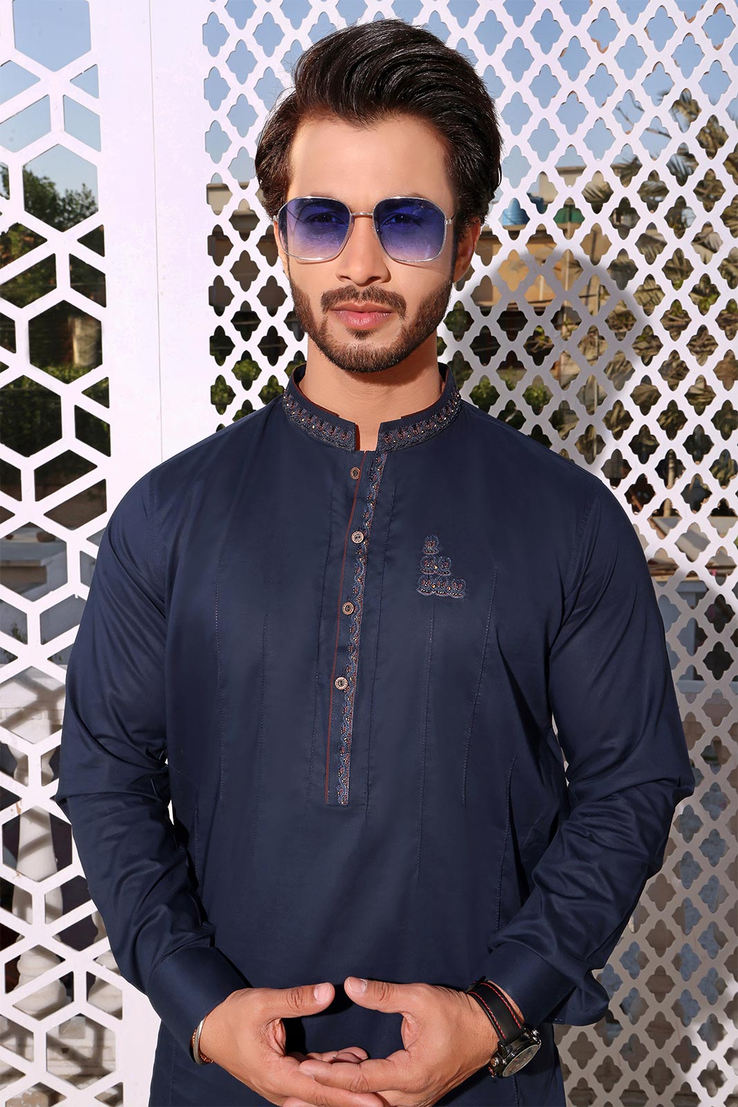 FR-1110 - Unstitched