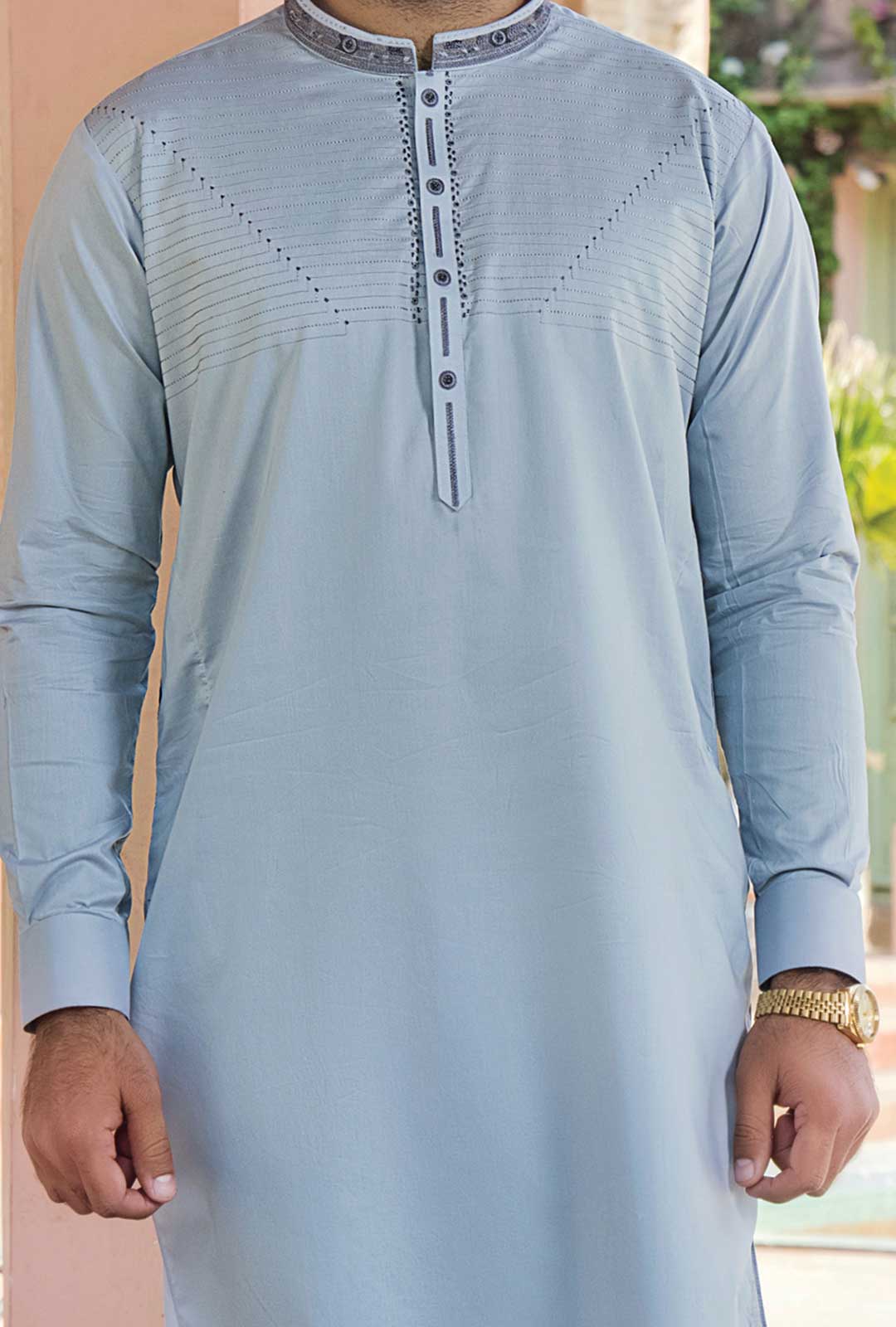 ER-1143 - Unstitched